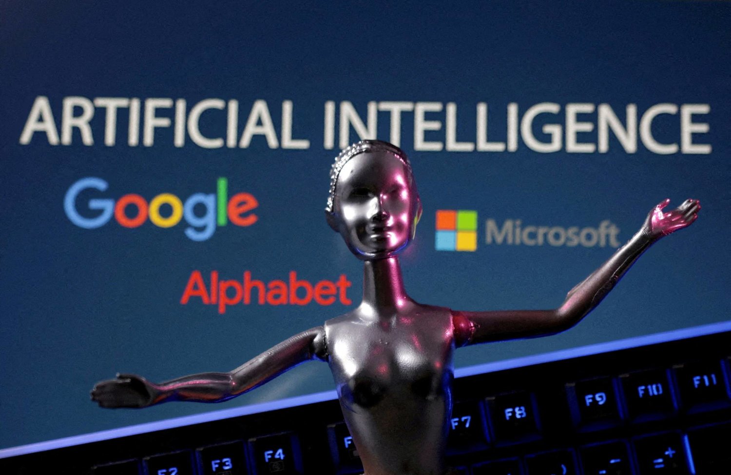 جوجل تطلق روبوتات دردشة ذكية تشبه المشاهير: ثورة في عالم التفاعل الرقمي؟